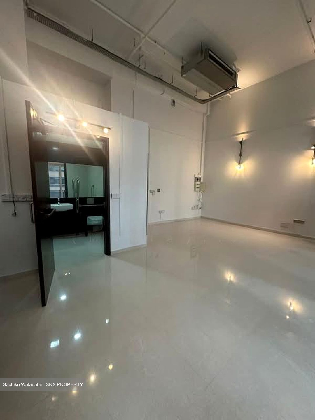 Eon Shenton (D2), Office #570503351